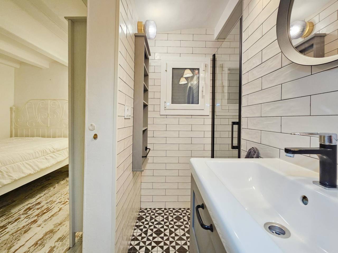 locales-comerciales en barcelona-capital · la-nova-esquerra-de-l'eixample 215000.00€