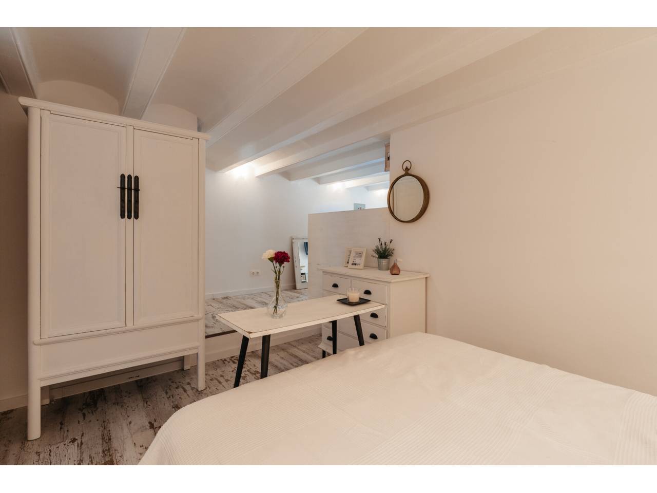 locales-comerciales en barcelona-capital · la-nova-esquerra-de-l'eixample 215000.00€