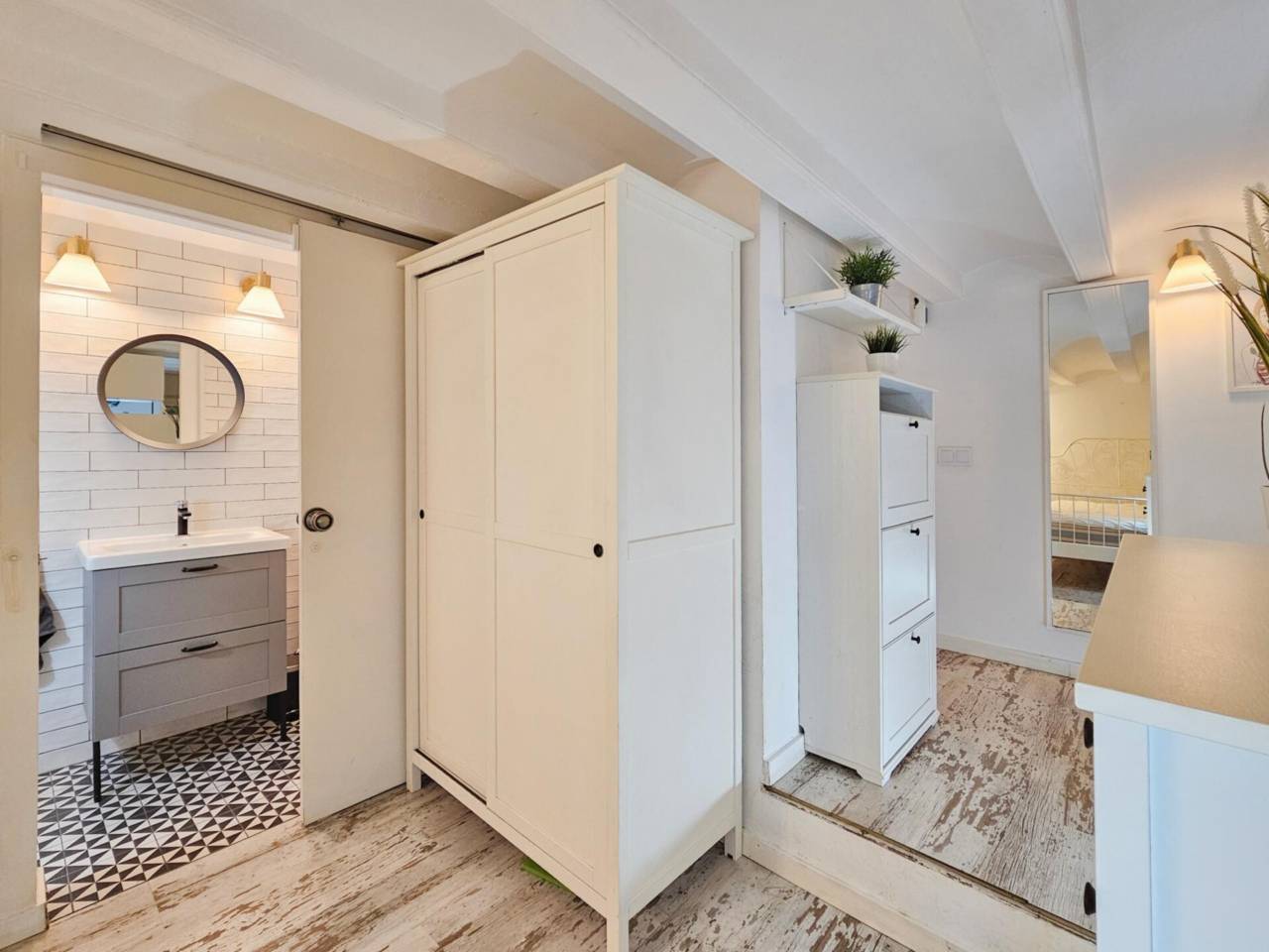 locales-comerciales en barcelona-capital · la-nova-esquerra-de-l'eixample 215000.00€