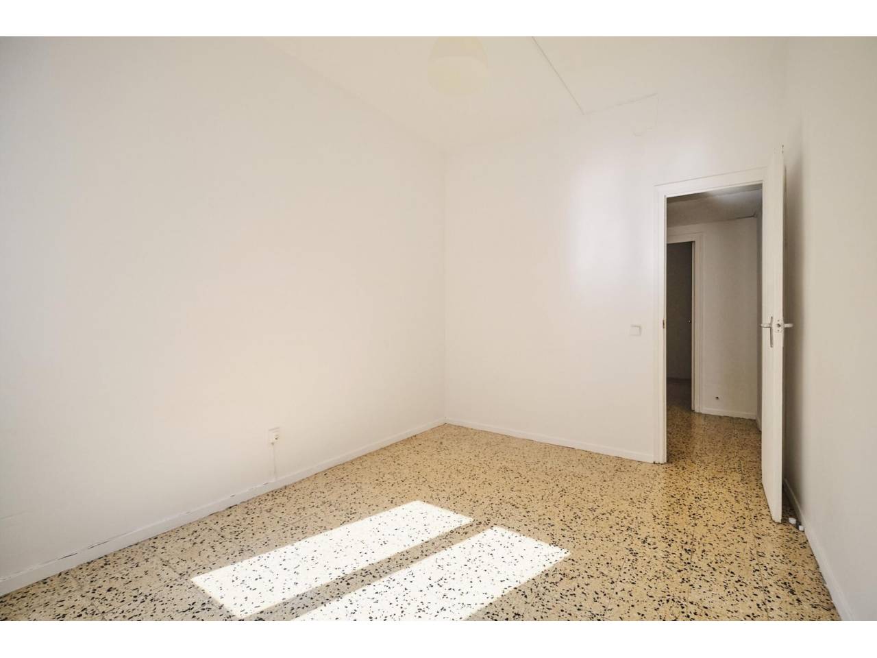 pisos en barcelona-capital · el-congres-els-indians 269000.00€