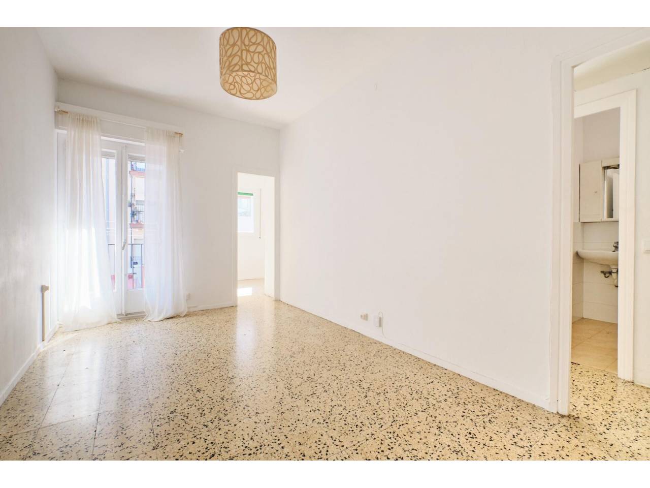 pisos en barcelona-capital · el-congres-els-indians 269000.00€