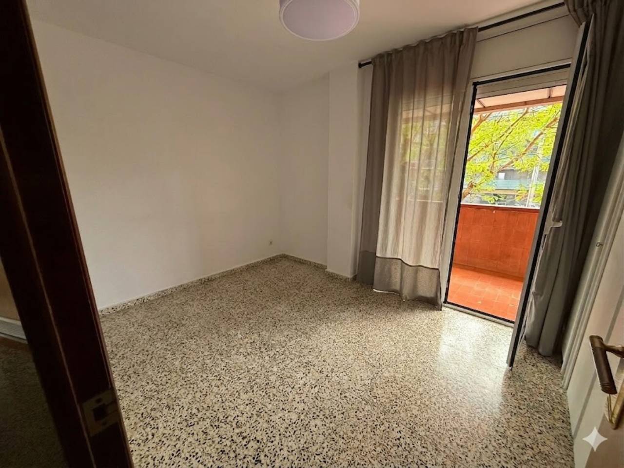 pisos en cornella-de-llobregat · el-pedro 380000.00€
