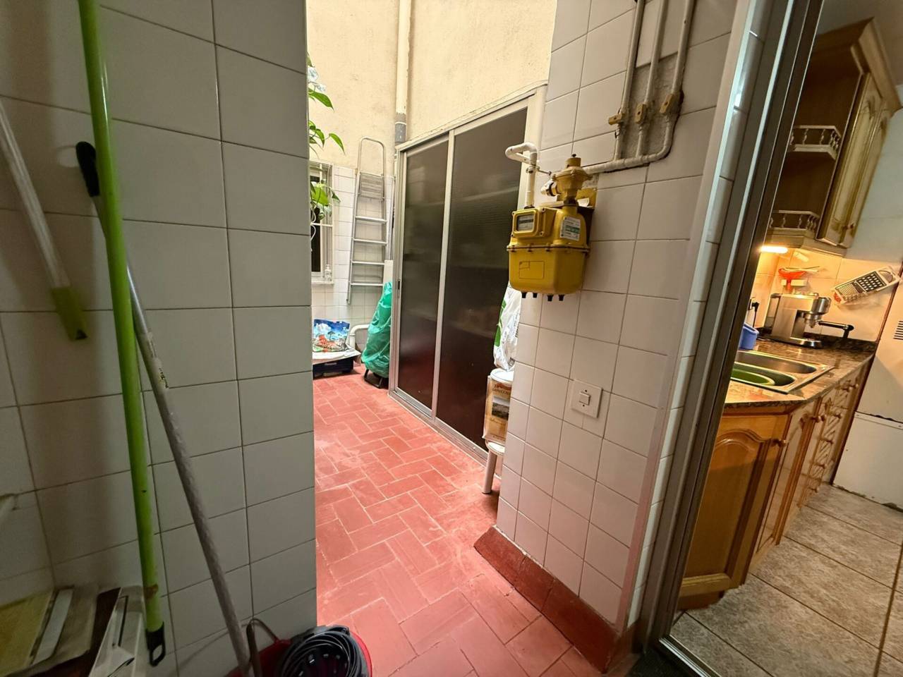 pisos en cornella-de-llobregat · el-pedro 380000.00€
