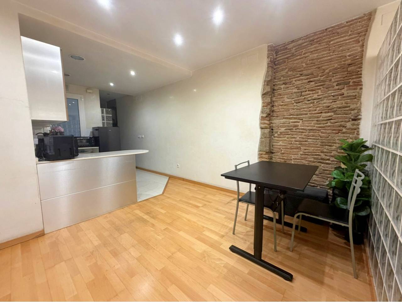 loft en barcelona-capital · el-raval 225000.00€