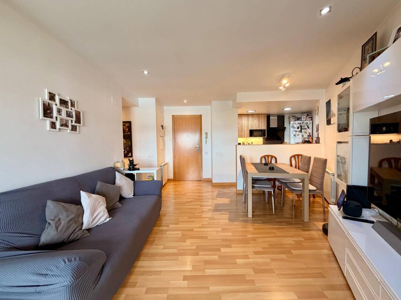 pisos en cornella-de-llobregat · el-pedro 321500.00€