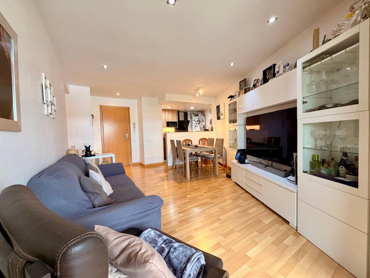 pisos en cornella-de-llobregat · el-pedro 321500.00€