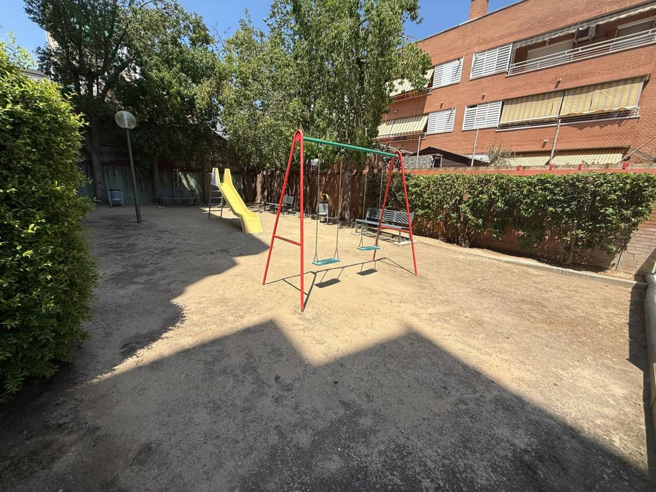 pisos en cornella-de-llobregat · riera 449000.00€