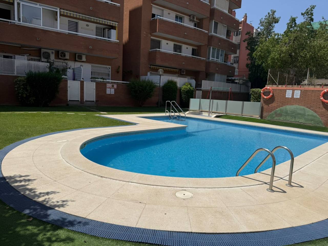 pisos en cornella-de-llobregat · riera 449000.00€