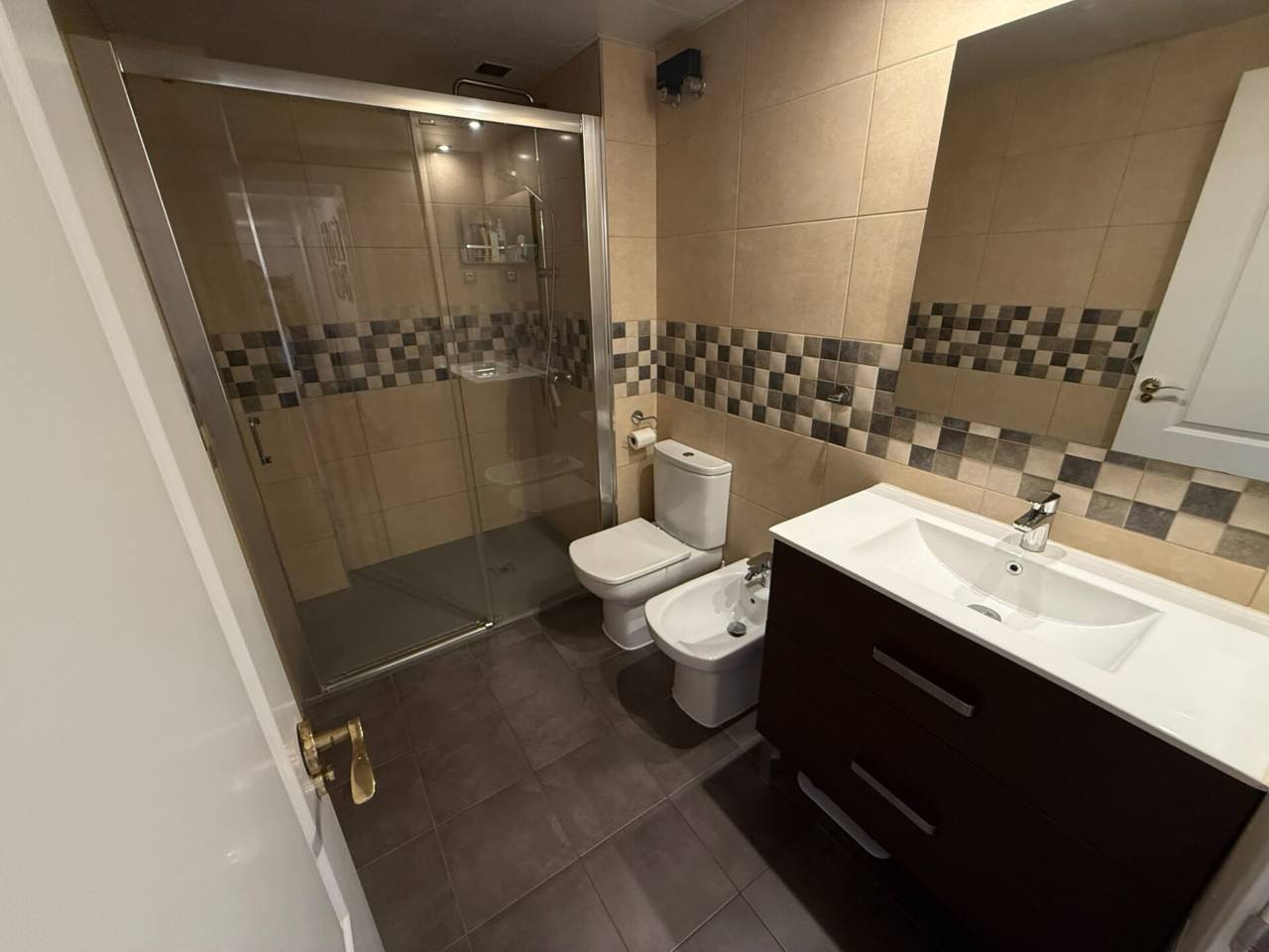 pisos en cornella-de-llobregat · riera 449000.00€