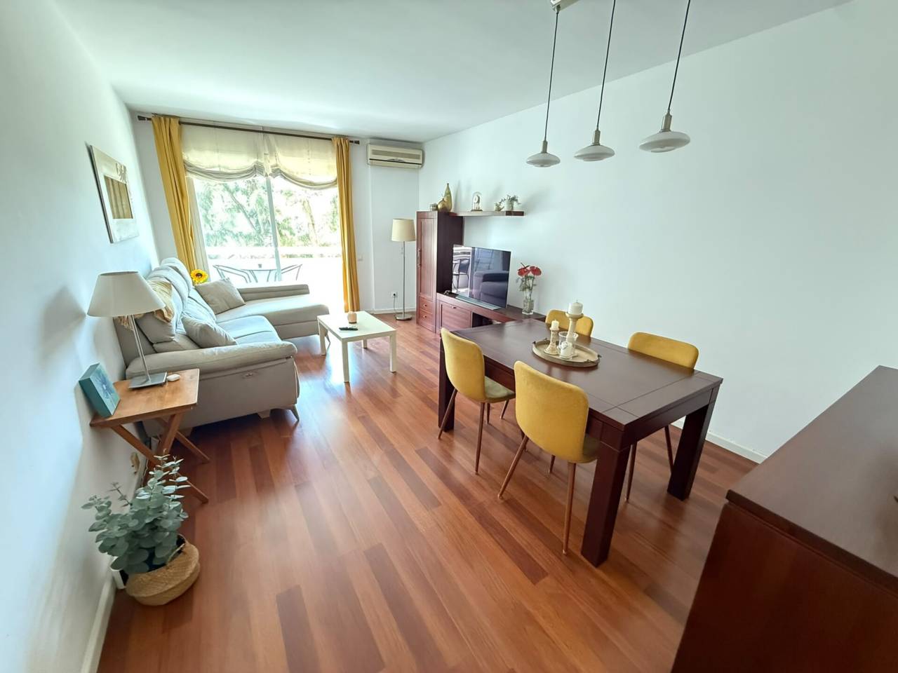 pisos en cornella-de-llobregat · riera 449000.00€