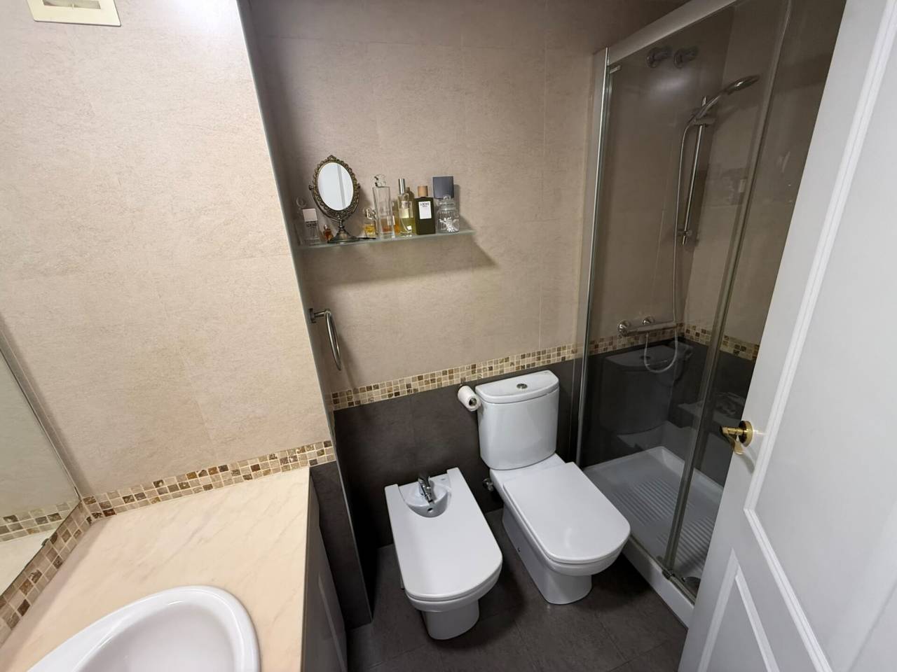 pisos en cornella-de-llobregat · riera 449000.00€