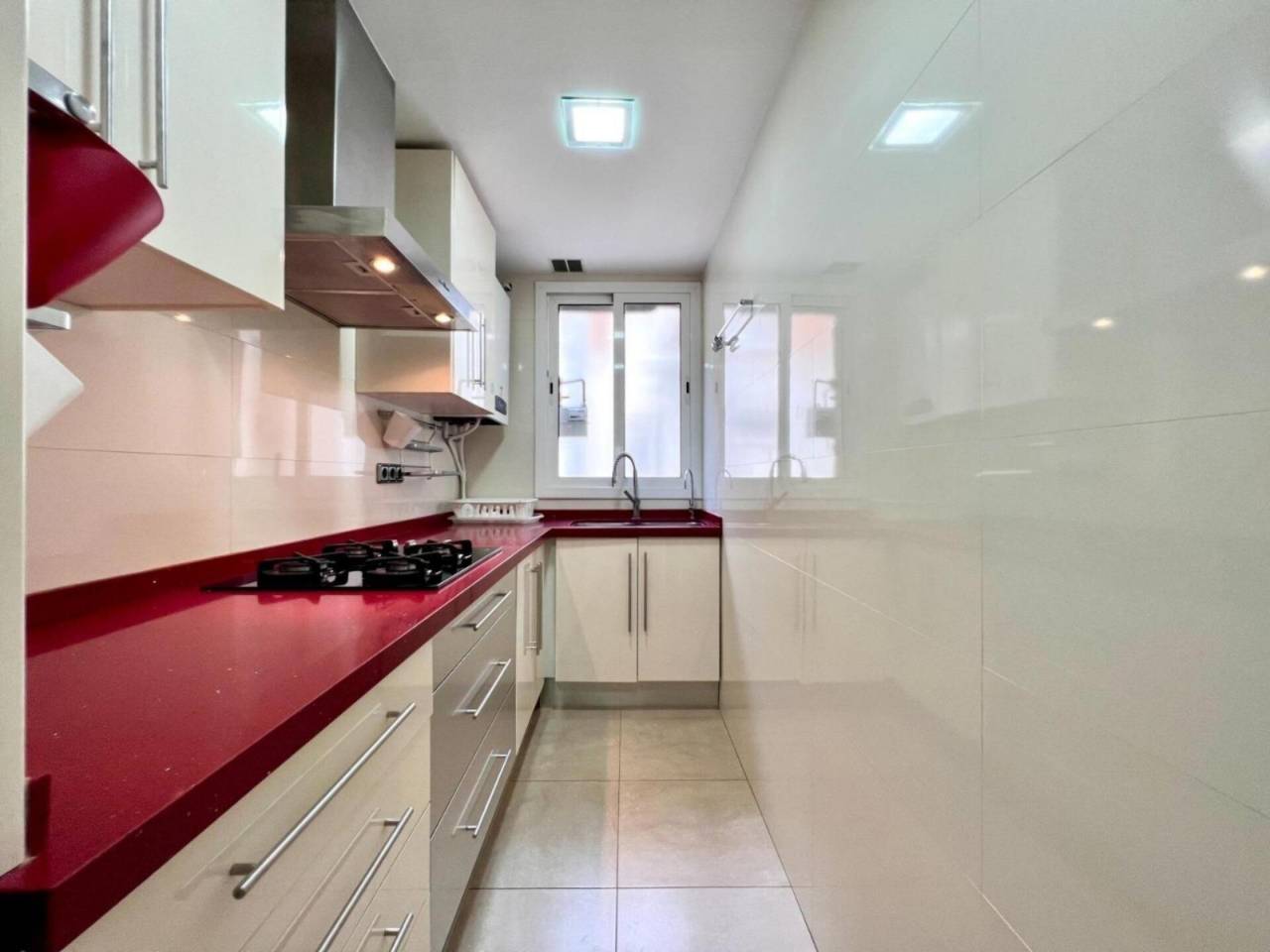 atico en barcelona-capital · el-poble-sec 440000.00€