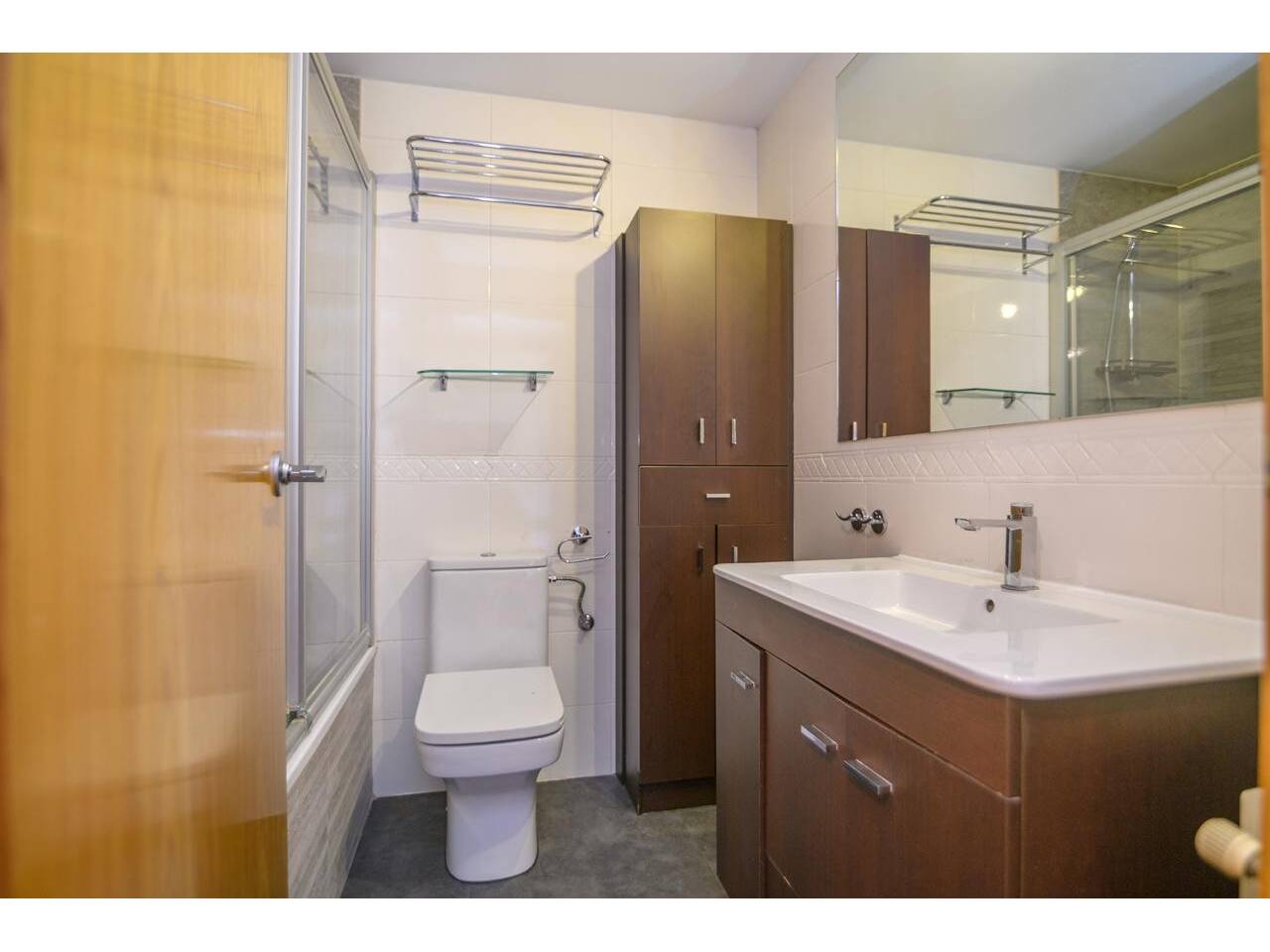 pisos en barcelona-capital · la-marina-del-port-parc-de-montjuic 410000.00€