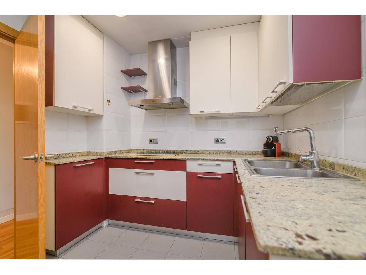 pisos en barcelona-capital · la-marina-del-port-parc-de-montjuic 410000.00€