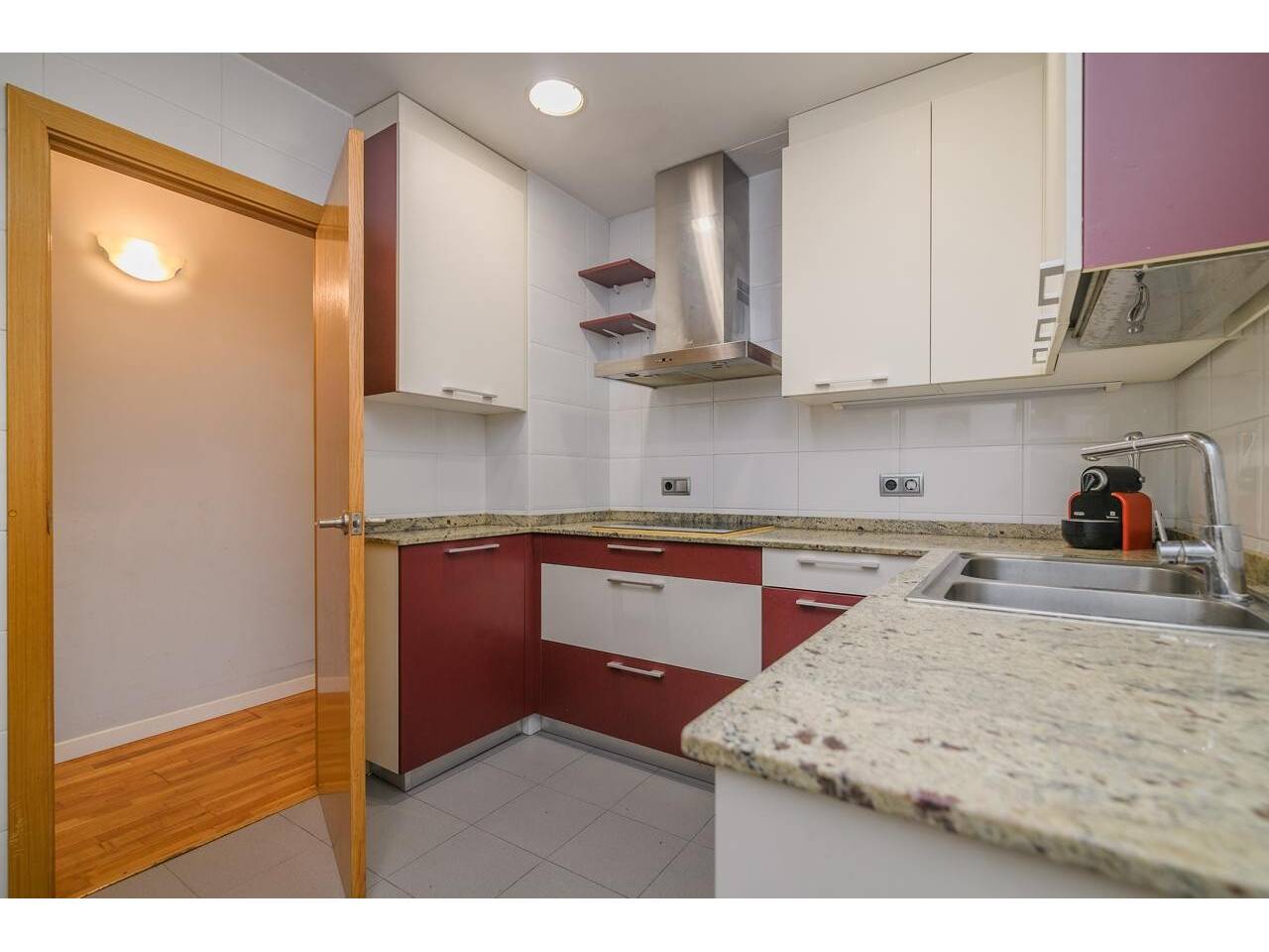 pisos en barcelona-capital · la-marina-del-port-parc-de-montjuic 410000.00€