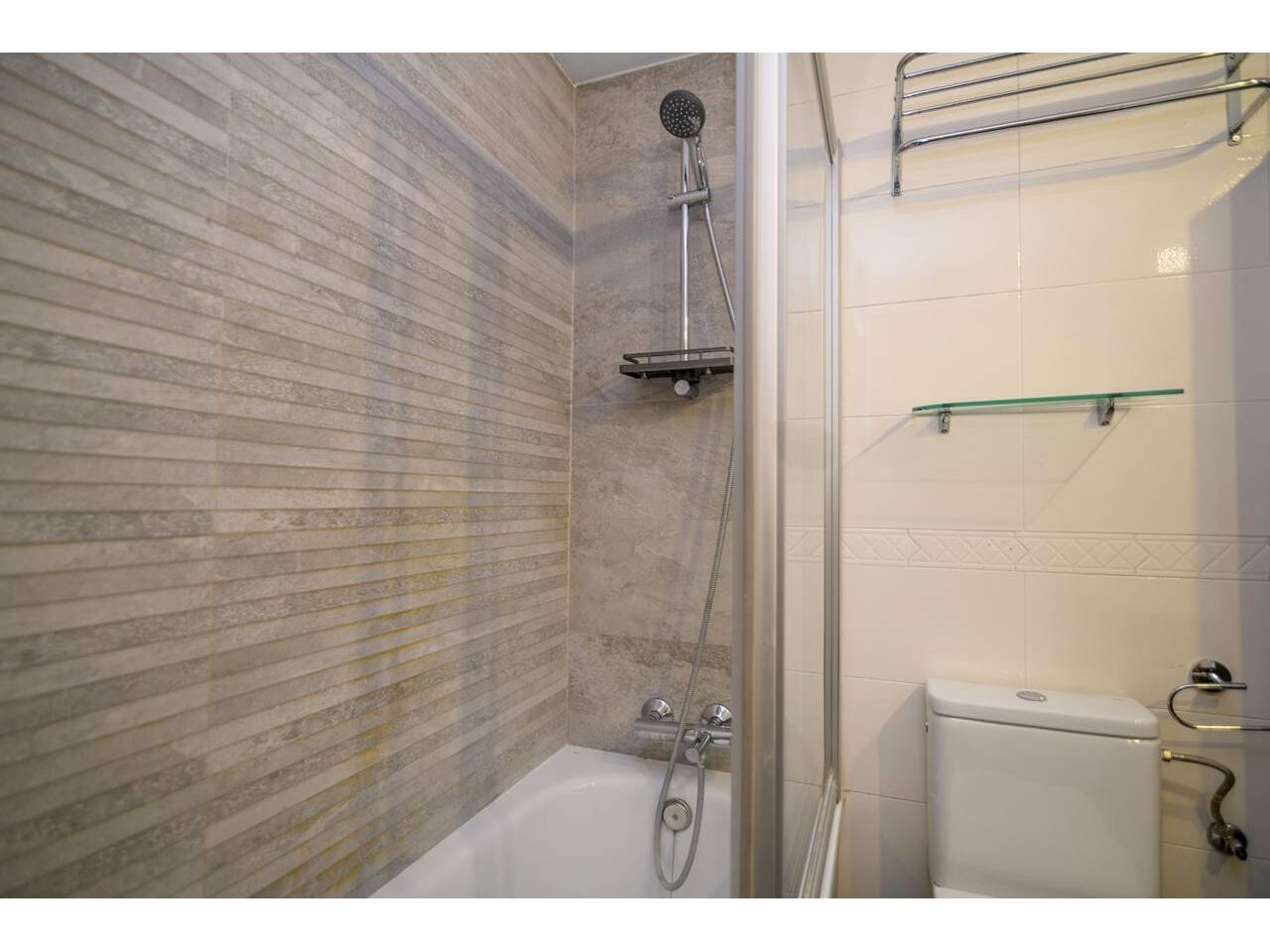 pisos en barcelona-capital · la-marina-del-port-parc-de-montjuic 410000.00€