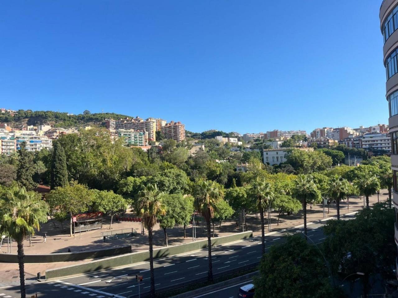 pisos en barcelona-capital · el-baix-guinardo 570000.00€