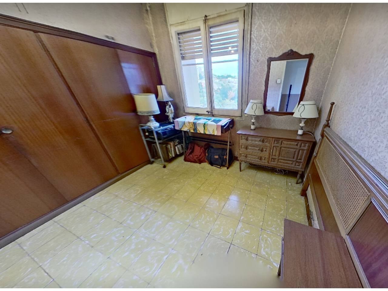 pisos en barcelona-capital · el-baix-guinardo 570000.00€