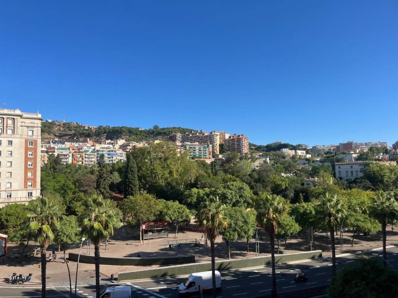 pisos en barcelona-capital · el-baix-guinardo 570000.00€