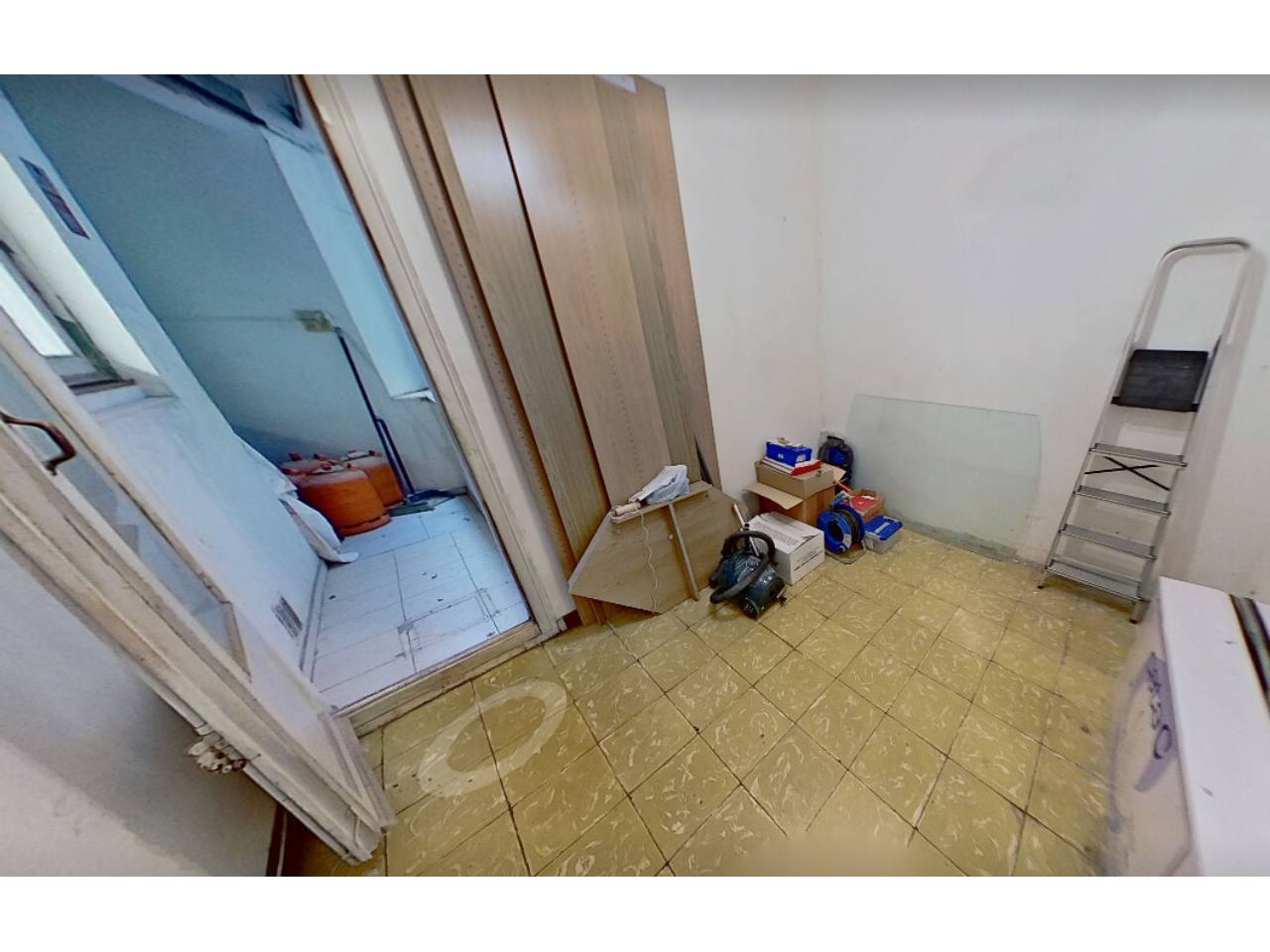 pisos en barcelona-capital · el-baix-guinardo 570000.00€