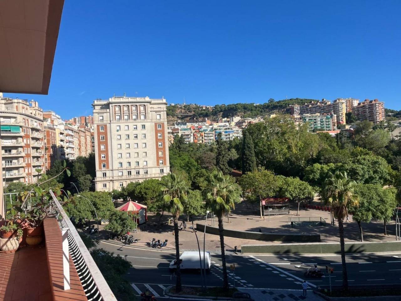 pisos en barcelona-capital · el-baix-guinardo 570000.00€