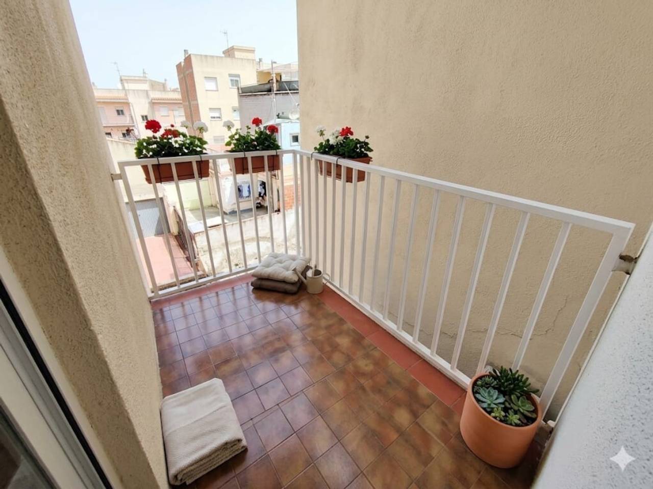 pisos en l'hospitalet-de-llobregat · collblanc 399000.00€