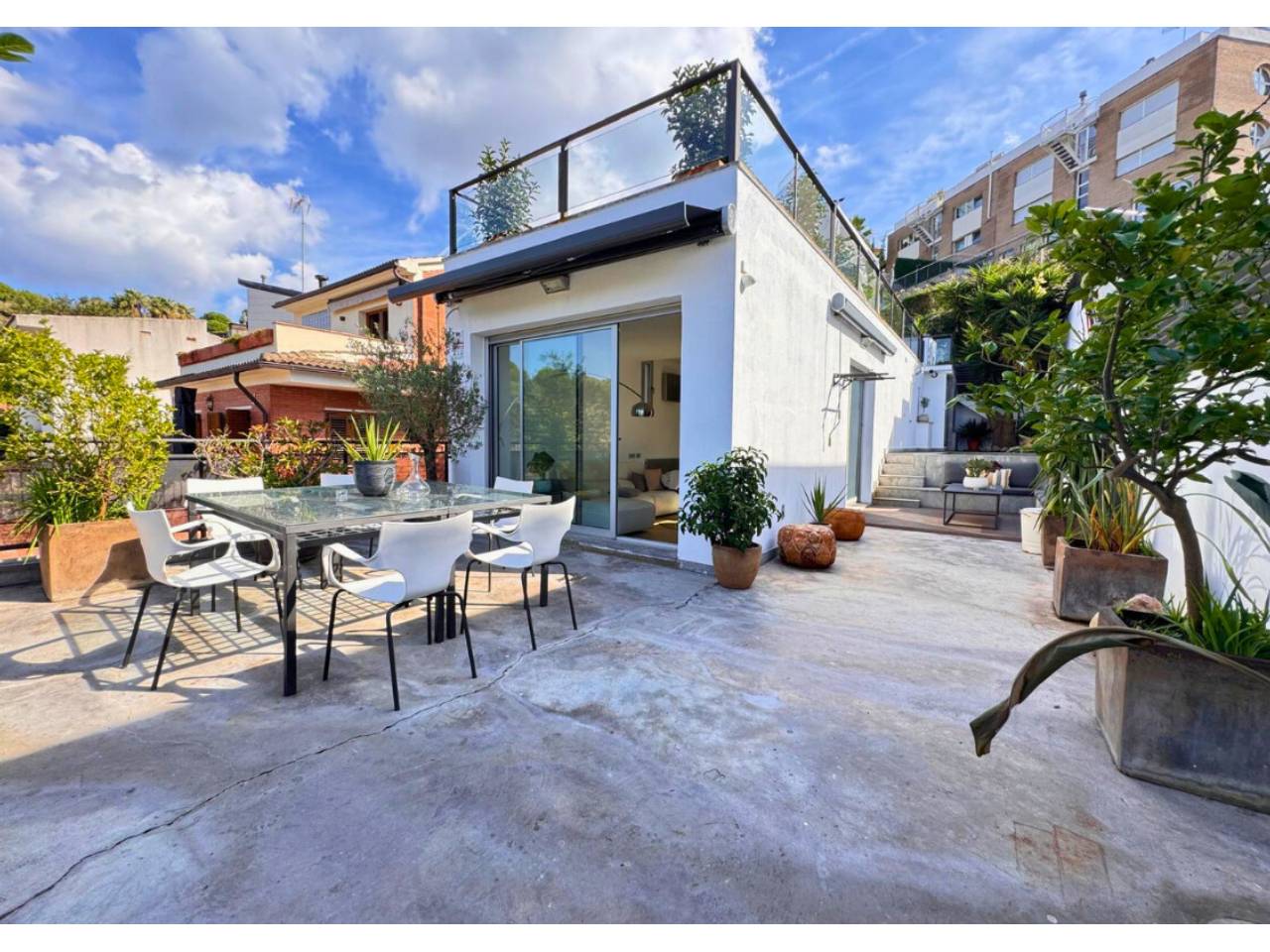 locales-comerciales en sant-just-desvern · sant-just-desvern 690000.00€