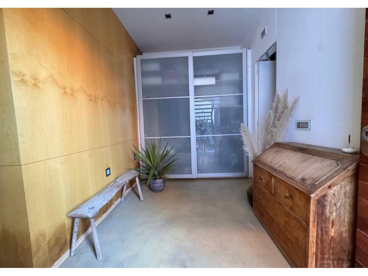 locales-comerciales en sant-just-desvern · sant-just-desvern 690000.00€