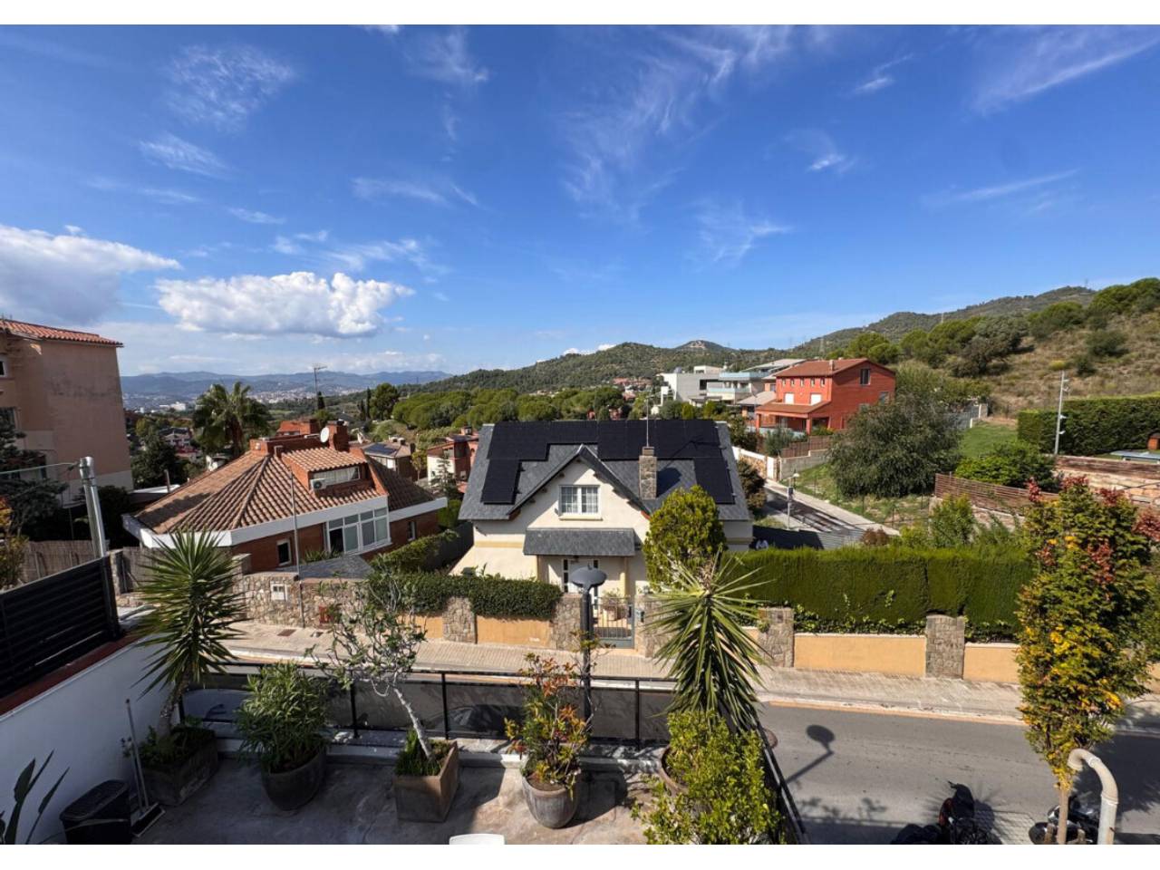 locales-comerciales en sant-just-desvern · sant-just-desvern 690000.00€