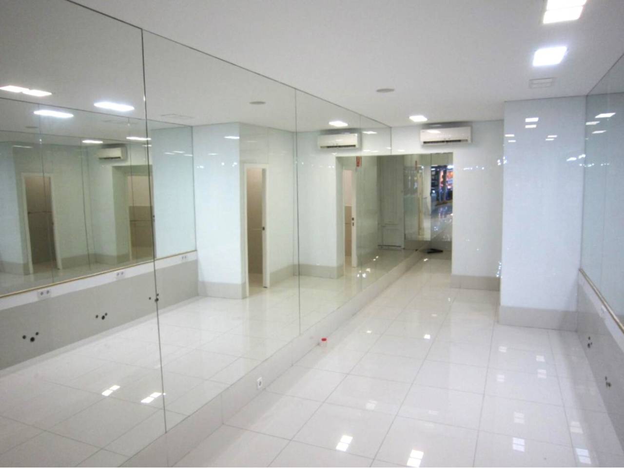 locales-comerciales en barcelona-capital · la-vila-de-gracia €