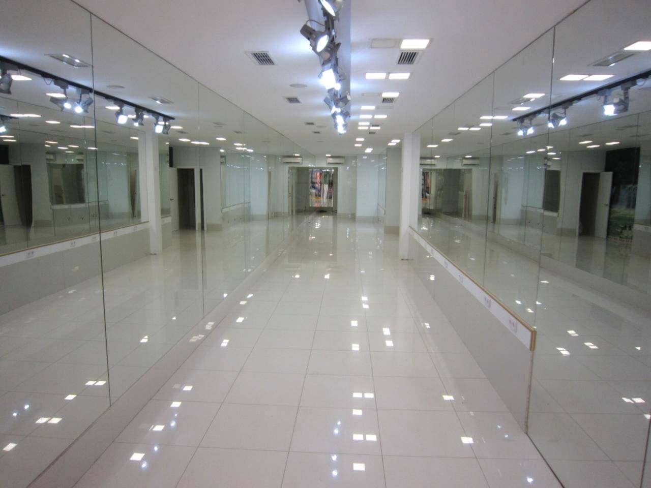 locales-comerciales en barcelona-capital · la-vila-de-gracia €