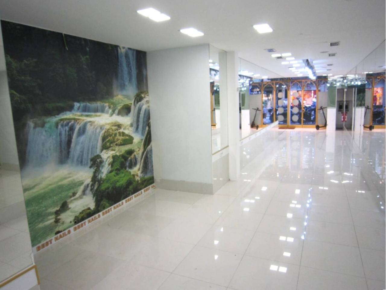 locales-comerciales en barcelona-capital · la-vila-de-gracia €