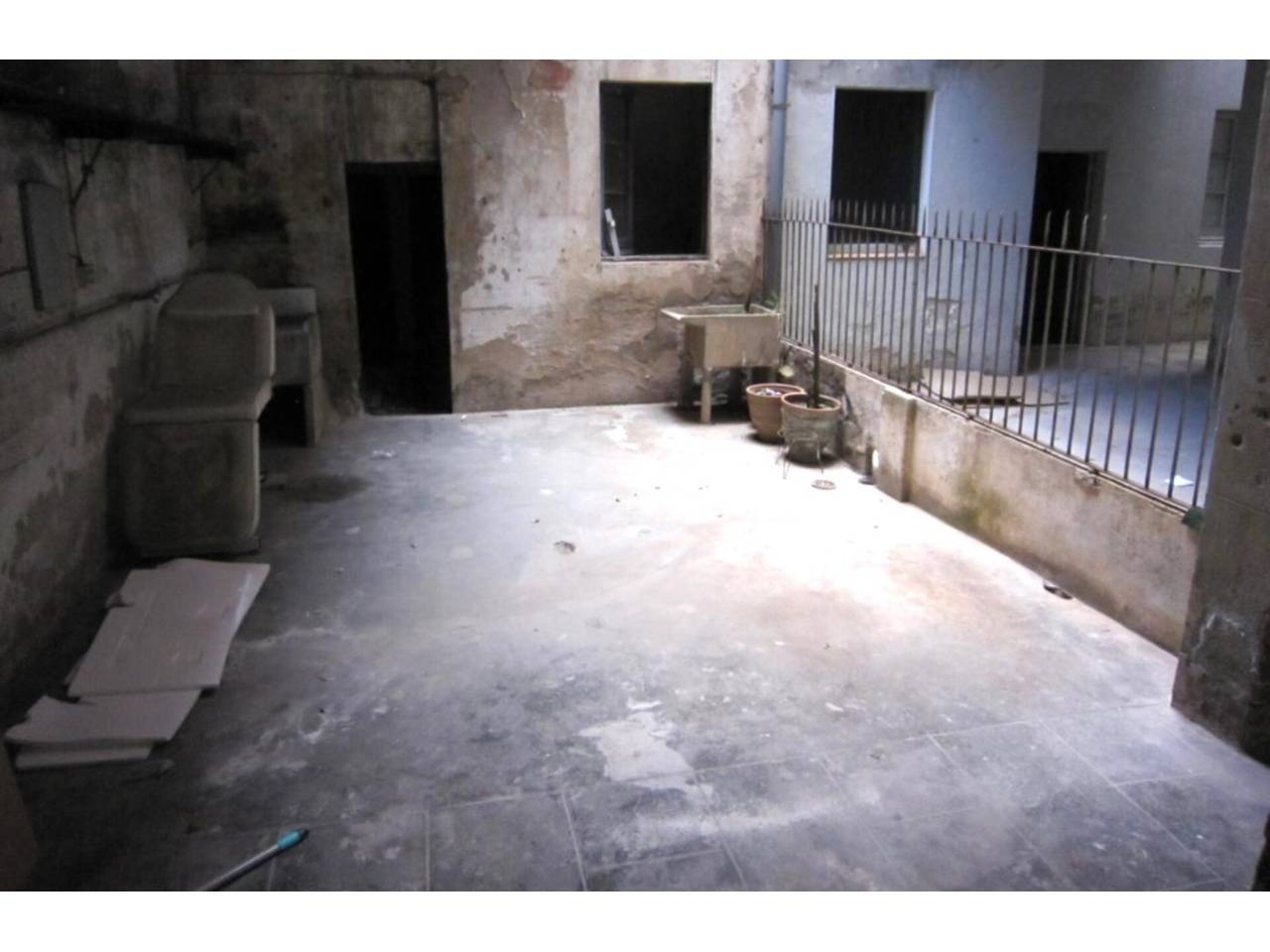 locales-comerciales en barcelona-capital · la-vila-de-gracia €