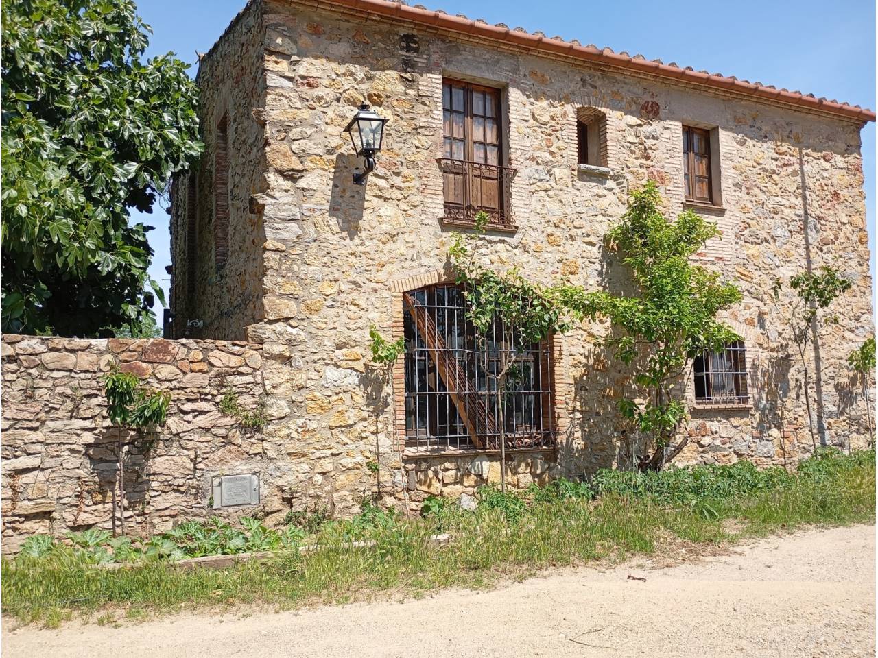 Masía en venda a Llofriu