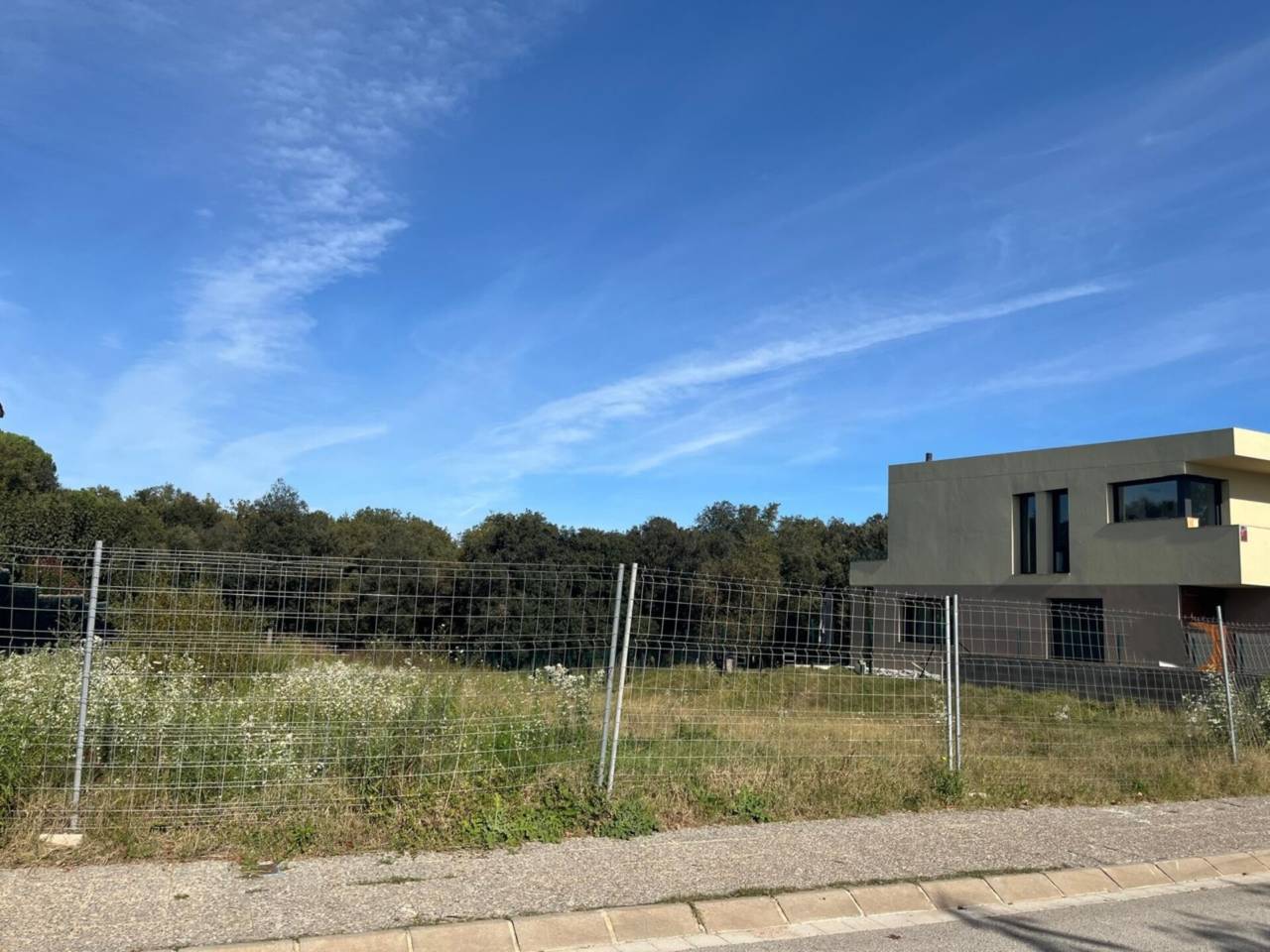 PARCEL·LA A AIGUAVIVA