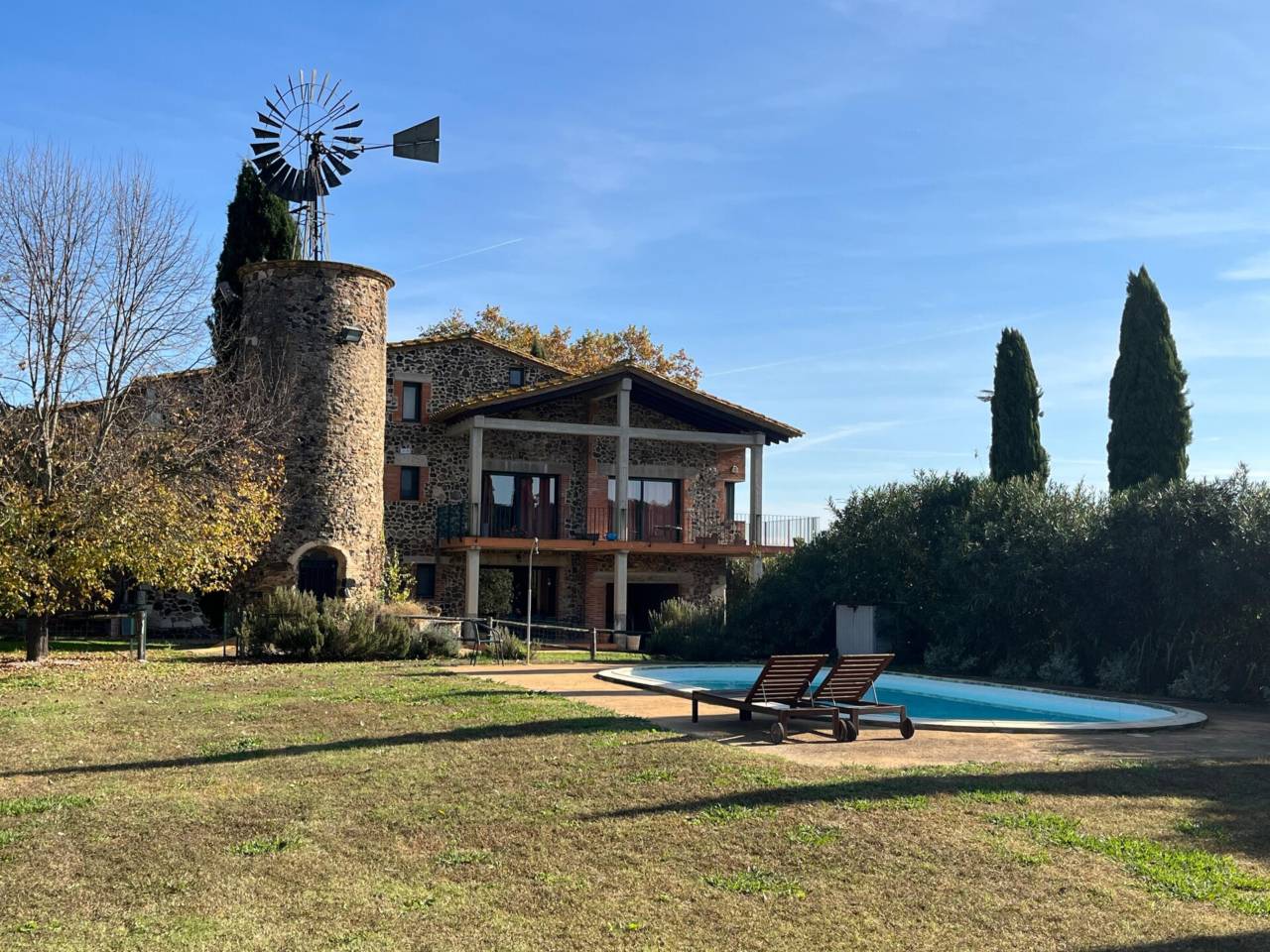 Masia en venta en Estanyol - AIGUAVIVA 