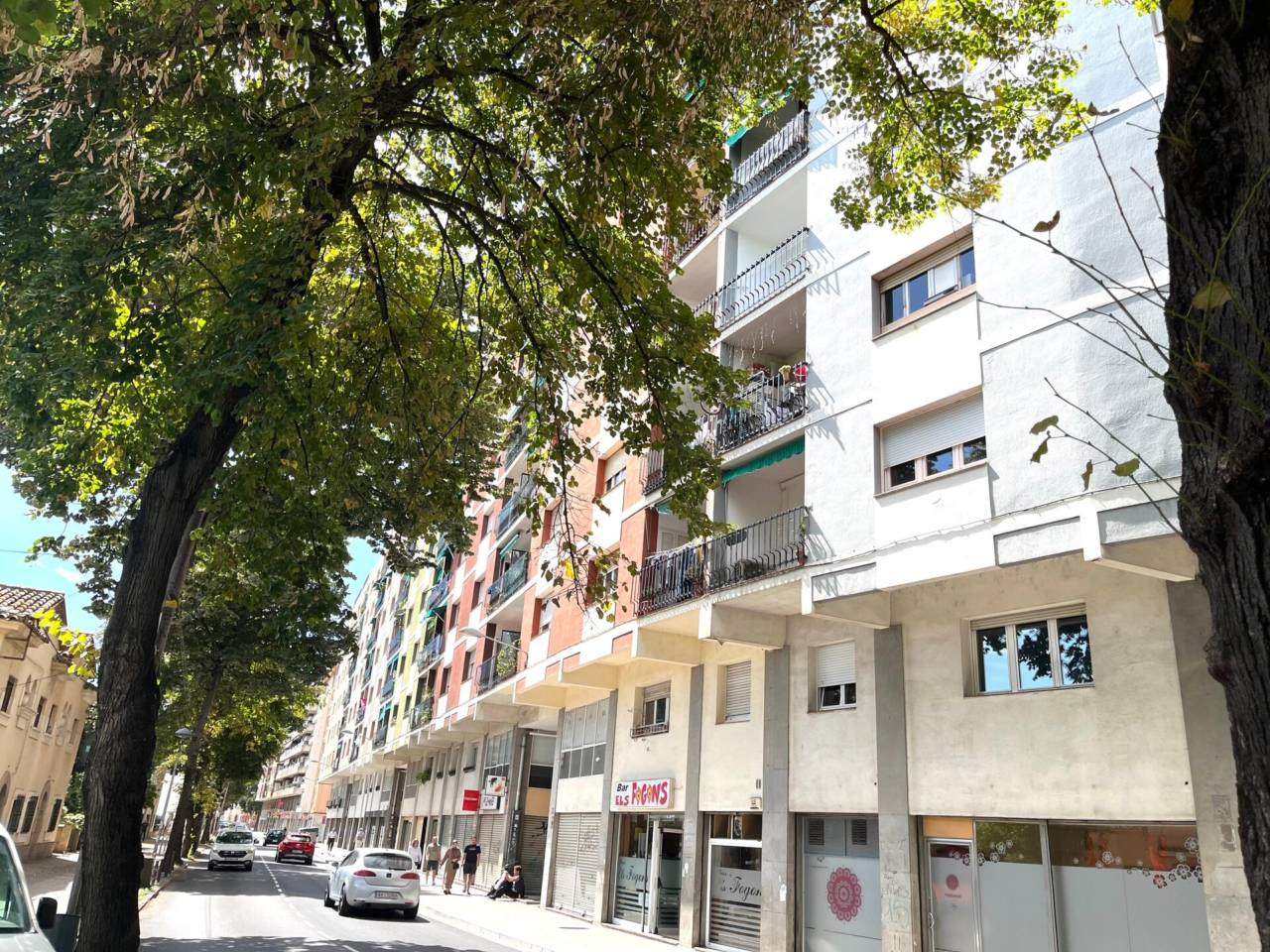 PÀRQUING AVINGUDA SANT NARCÍS 20