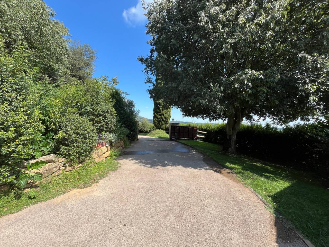  Impresionante Masía de Piedra Restaurada 