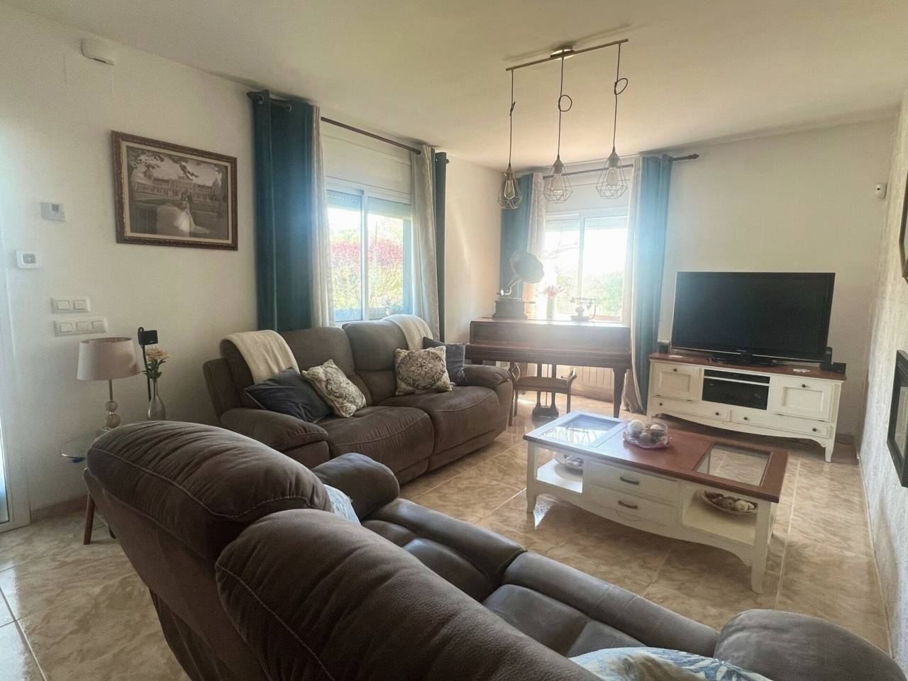 Casa amb encant, jardí i espais únics a Vilobí