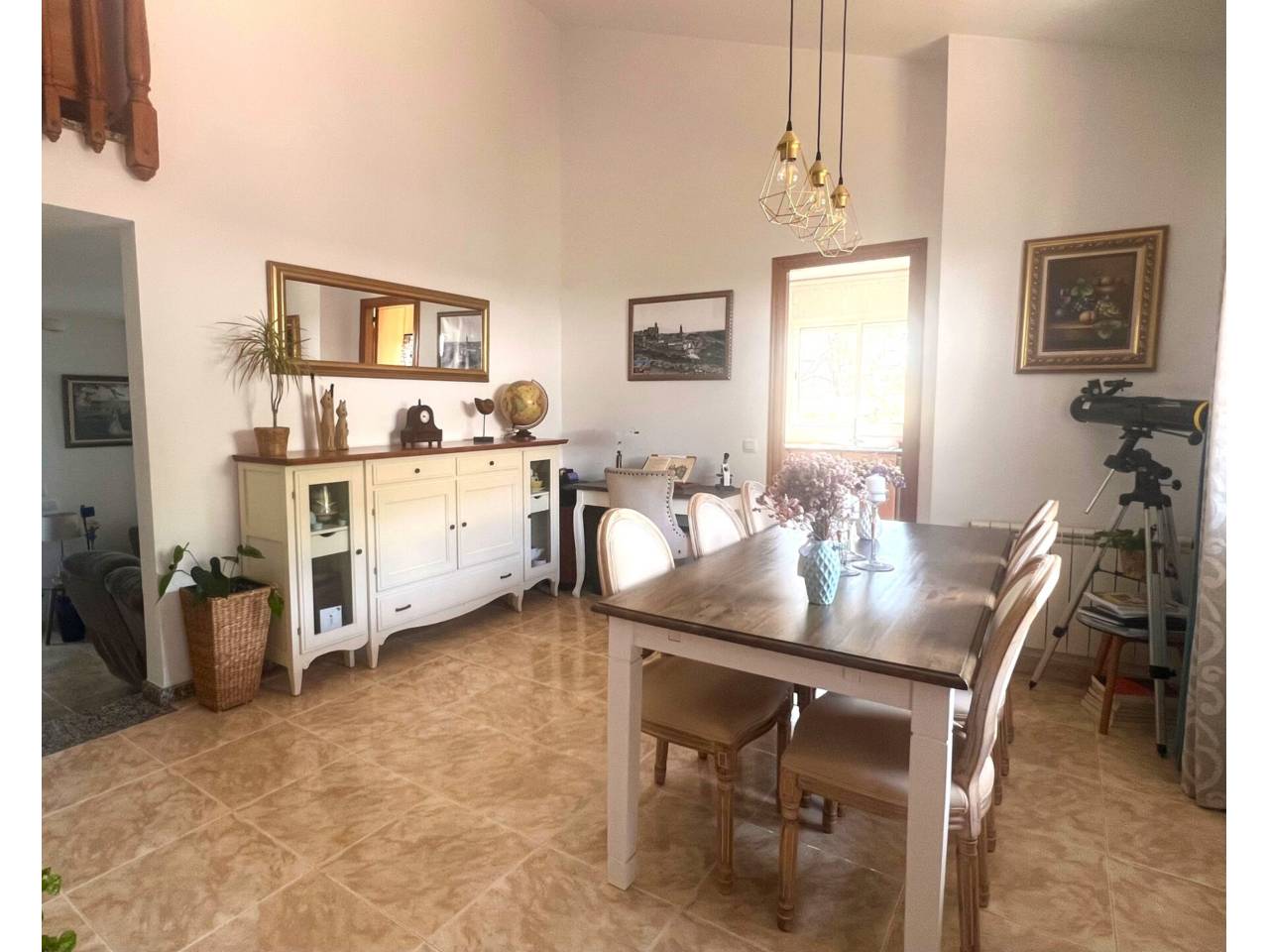 Casa amb encant, jardí i espais únics a Vilobí