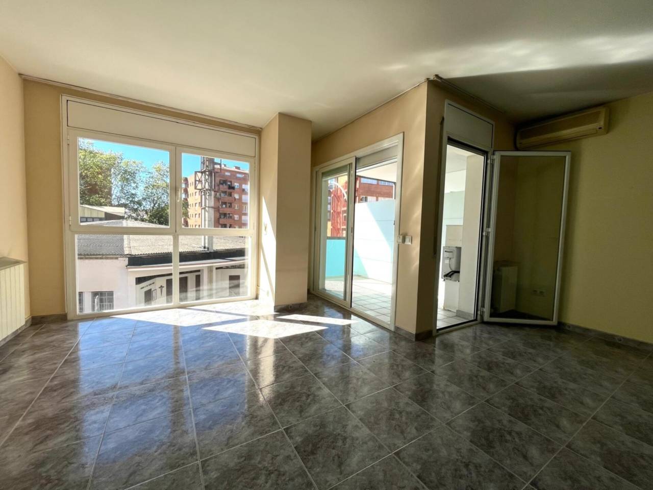 Pis amb pàrquing en venda a la Devesa