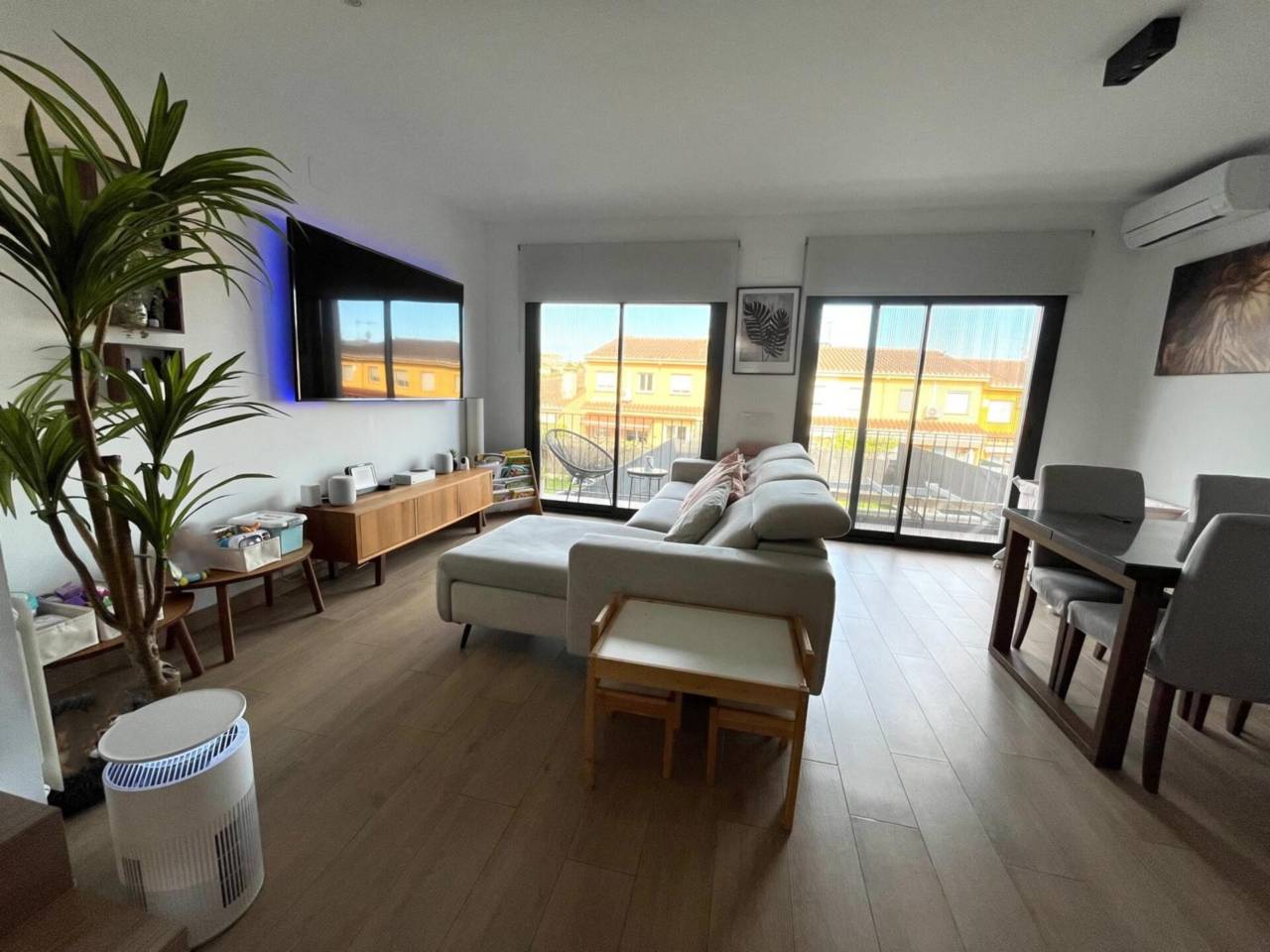 Casa espectacular impecable, lluminosa i llesta per entrar a viure