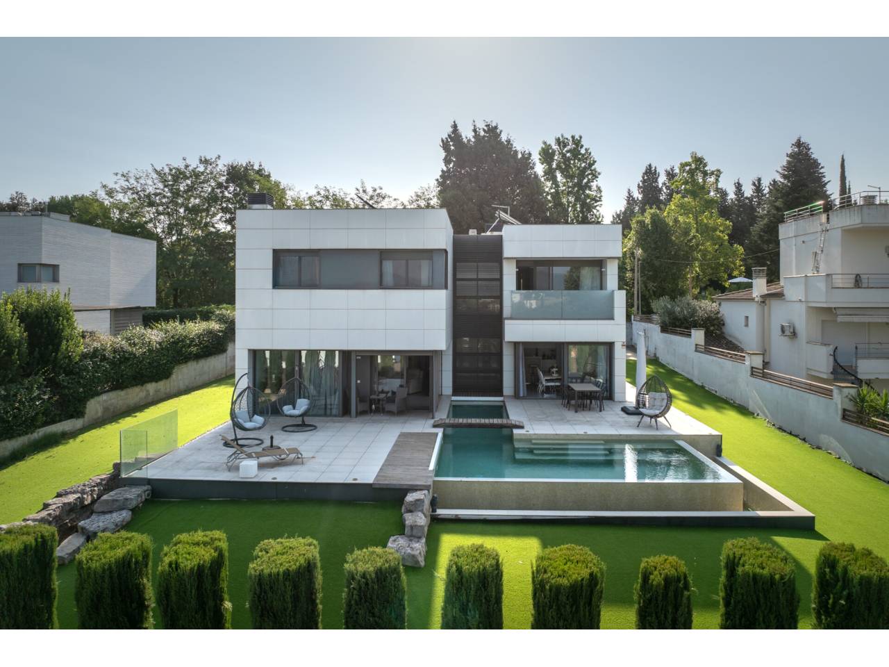 Vil·la contemporània amb piscina a Fornells Park (Girona)
