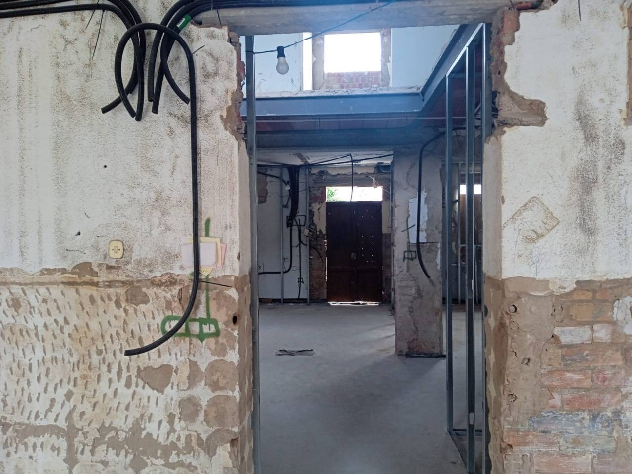 edificio en valverde-del-camino · valverde-del-camino 170000€