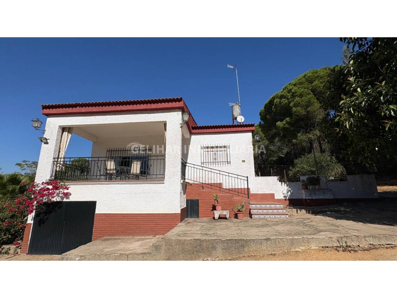 casa en valverde-del-camino · valverde-del-camino 600€