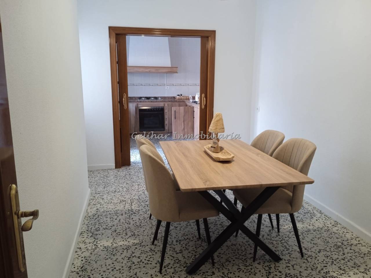 casa en valverde-del-camino · valverde-del-camino 550€