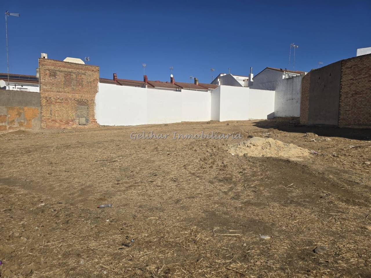 terrenos en valverde-del-camino · valverde-del-camino 23000€