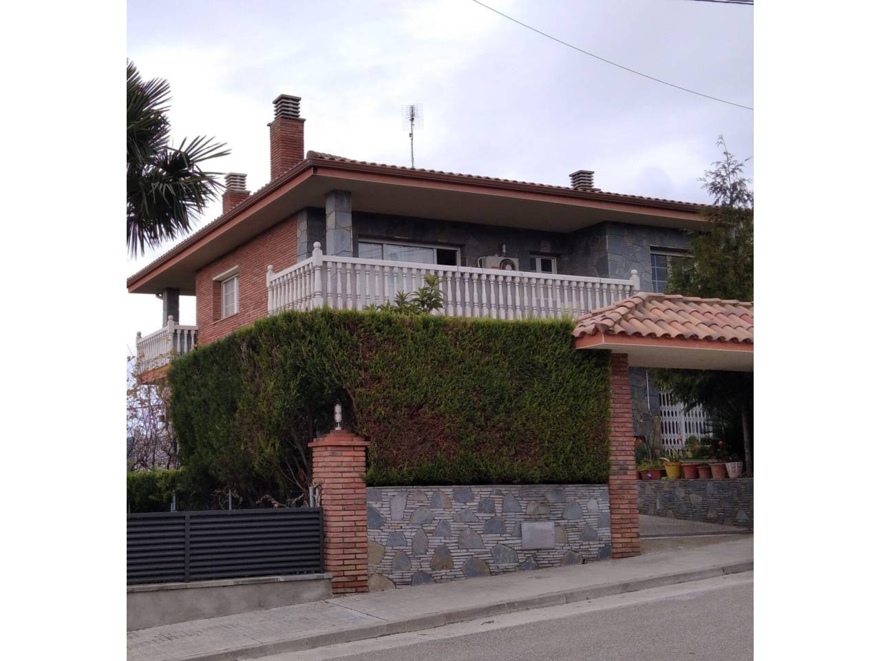 Alquiler de casa con terraza en Montmajor