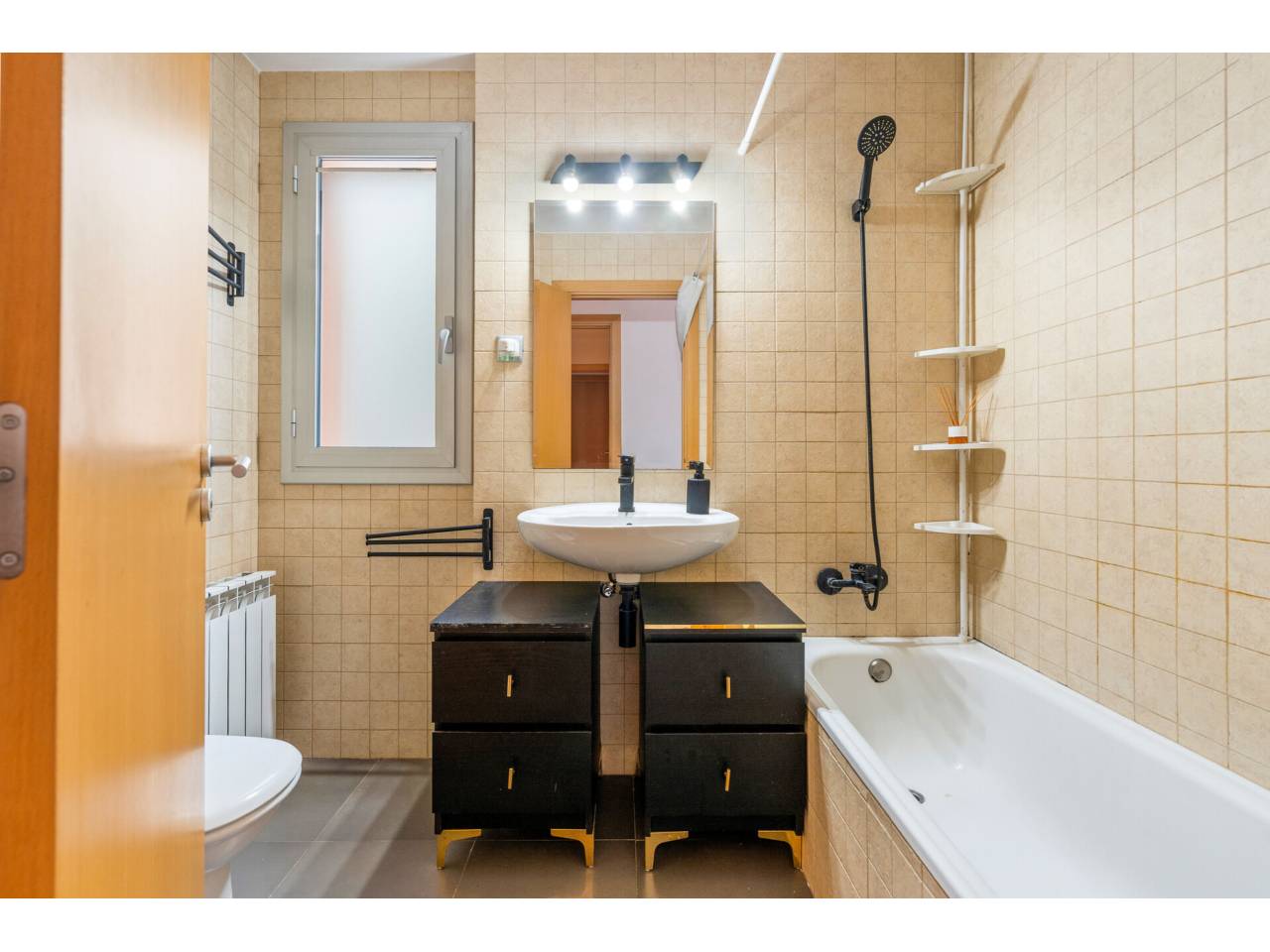 casa-adosada en terrassa · roc-blanc 299000.00€