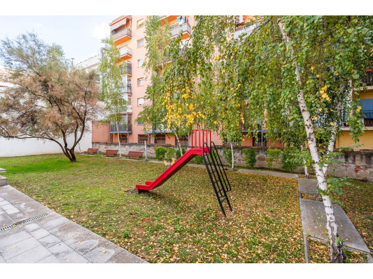 casa-adosada en terrassa · roc-blanc 299000.00€